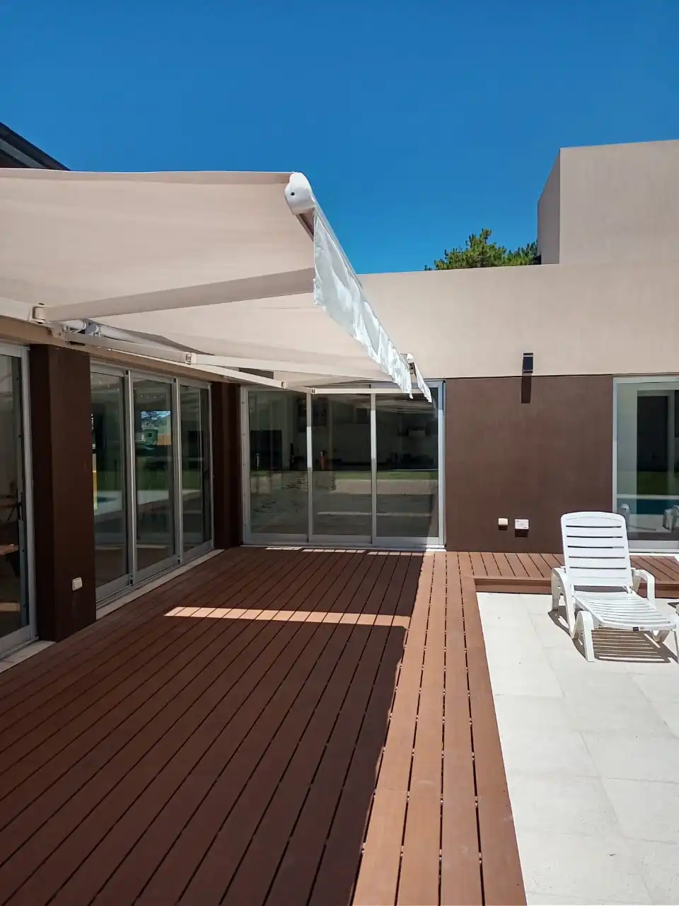 0c4472fb-f0b4-4ce5-a2cf-103fcb731a37